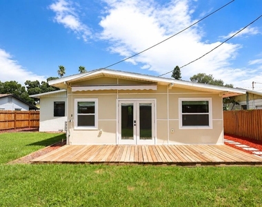 520 83rd Avenue N - Photo Thumbnail 32