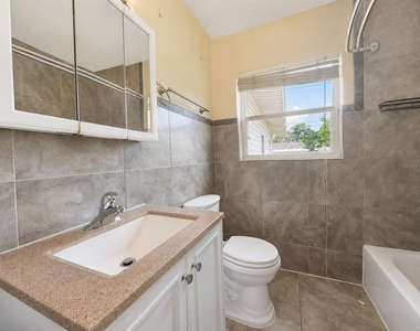 520 83rd Avenue N - Photo Thumbnail 13