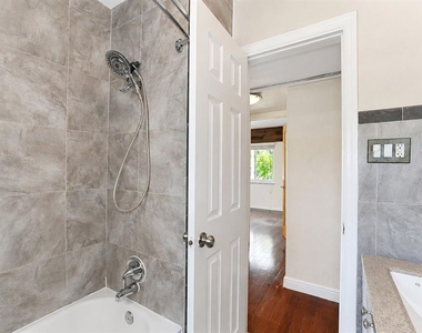 520 83rd Avenue N - Photo Thumbnail 14