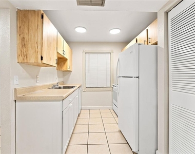 2452 Enterprise Road - Photo Thumbnail 8