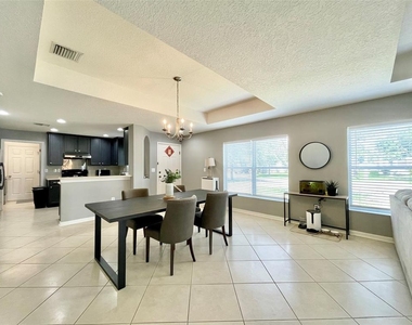 8227 Midnight Sun Court - Photo Thumbnail 4