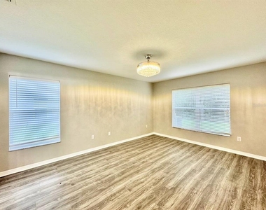 12534 Chenwood Avenue - Photo Thumbnail 9