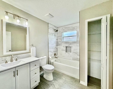 12534 Chenwood Avenue - Photo Thumbnail 27
