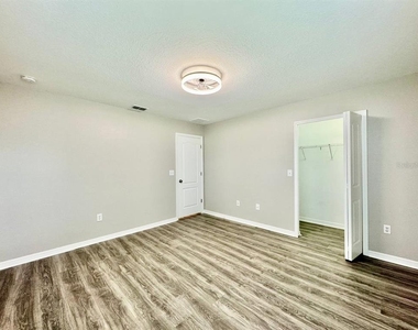 12534 Chenwood Avenue - Photo Thumbnail 32