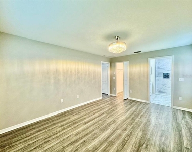 12534 Chenwood Avenue - Photo Thumbnail 11