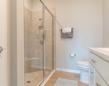 4005 Westwood Fields Loop - Photo Thumbnail 12
