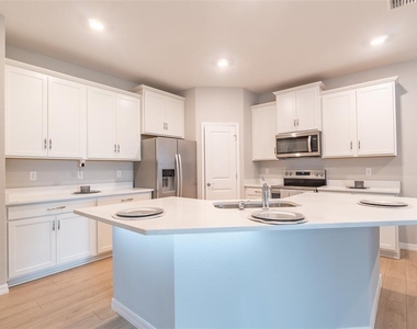 4005 Westwood Fields Loop - Photo Thumbnail 18