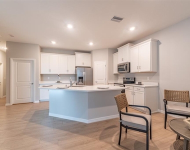 4005 Westwood Fields Loop - Photo Thumbnail 17