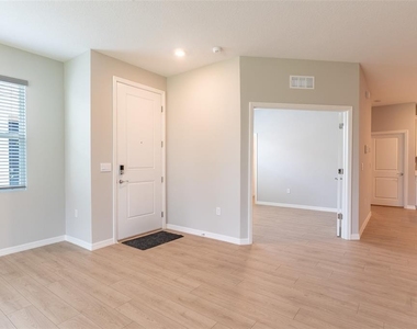 4005 Westwood Fields Loop - Photo Thumbnail 4