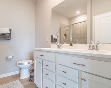 4005 Westwood Fields Loop - Photo Thumbnail 11