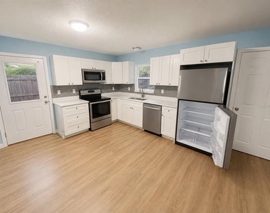 3835 18th Avenue S - Photo Thumbnail 1