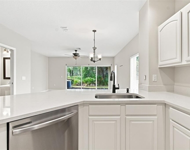 8574 Trail Wind Drive - Photo Thumbnail 12