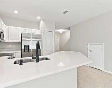 8574 Trail Wind Drive - Photo Thumbnail 11