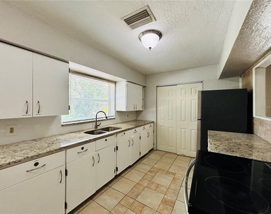 3910 E Ellicott Street - Photo Thumbnail 5