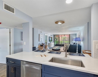 17580 Gulf Boulevard - Photo Thumbnail 16