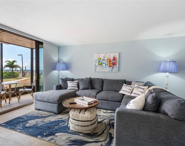 17580 Gulf Boulevard - Photo Thumbnail 11