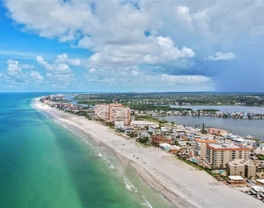 17580 Gulf Boulevard - Photo Thumbnail 3