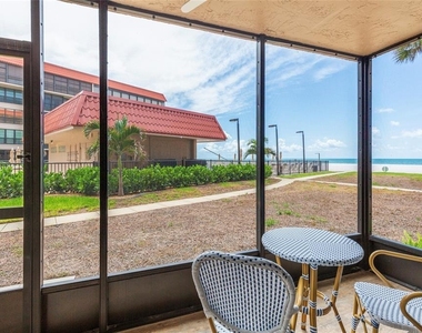 17580 Gulf Boulevard - Photo Thumbnail 9
