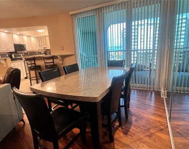 1600 Gulf Boulevard - Photo Thumbnail 10