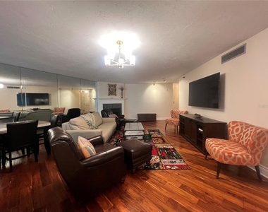 1600 Gulf Boulevard - Photo Thumbnail 9