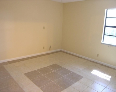 2051 Sunset Grove Lane - Photo Thumbnail 3