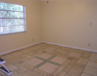 2051 Sunset Grove Lane - Photo Thumbnail 5
