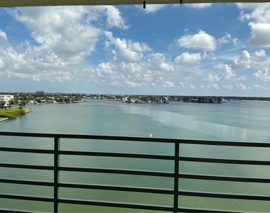7963 Sailboat Key Boulevard S - Photo Thumbnail 3