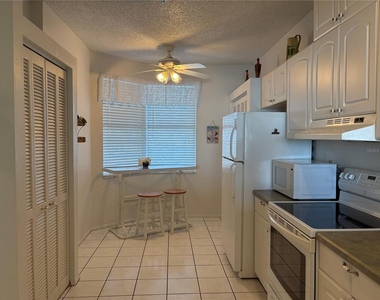7963 Sailboat Key Boulevard S - Photo Thumbnail 9