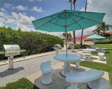 7963 Sailboat Key Boulevard S - Photo Thumbnail 43