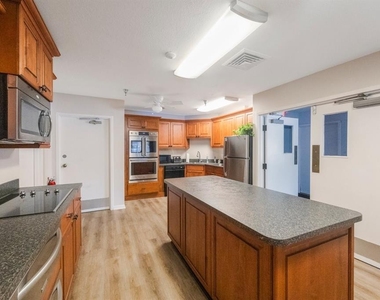 7963 Sailboat Key Boulevard S - Photo Thumbnail 39