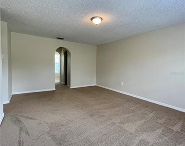 1304 Dover Drive - Photo Thumbnail 16