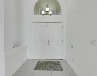 4420 Withrowwood Court - Photo Thumbnail 8