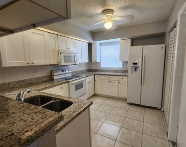 607 Koala Court - Photo Thumbnail 16
