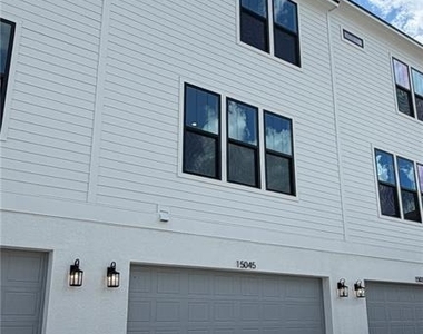 15045 Groveside Road - Photo Thumbnail 2