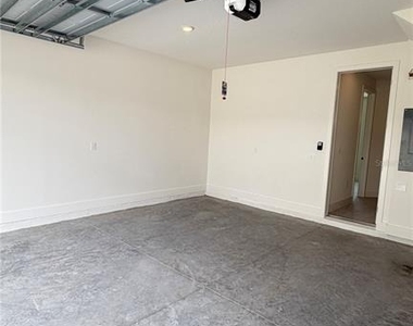 15045 Groveside Road - Photo Thumbnail 5