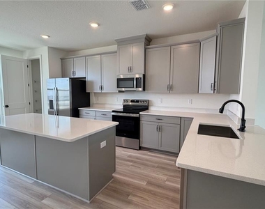 15045 Groveside Road - Photo Thumbnail 13