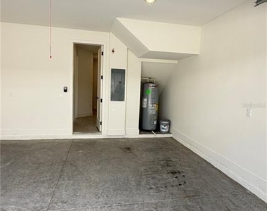 15045 Groveside Road - Photo Thumbnail 4