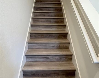 15045 Groveside Road - Photo Thumbnail 12