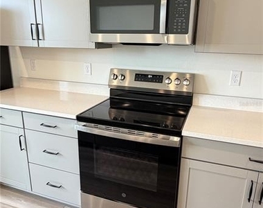 15045 Groveside Road - Photo Thumbnail 16