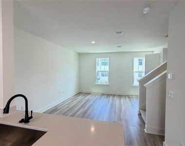 15045 Groveside Road - Photo Thumbnail 15
