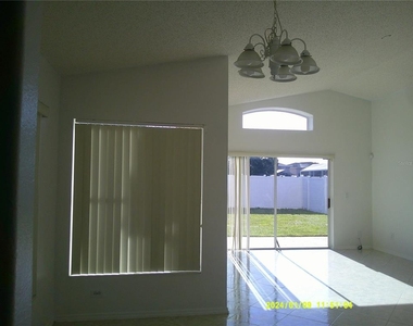 2612 Walden Court - Photo Thumbnail 11