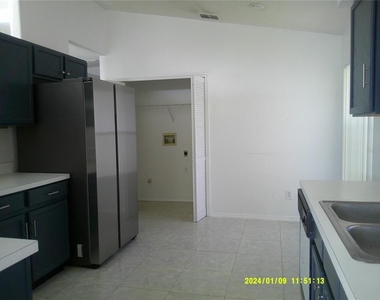 2612 Walden Court - Photo Thumbnail 12
