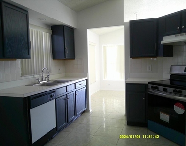 2612 Walden Court - Photo Thumbnail 15