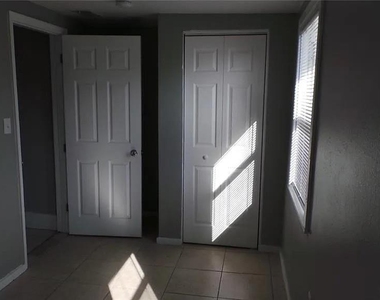 707 Avenue B Sw - Photo Thumbnail 3