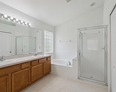 15723 Markham Drive - Photo Thumbnail 11