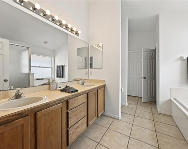 8105 Santee Drive - Photo Thumbnail 19