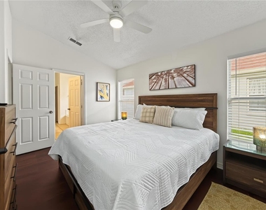 8105 Santee Drive - Photo Thumbnail 18