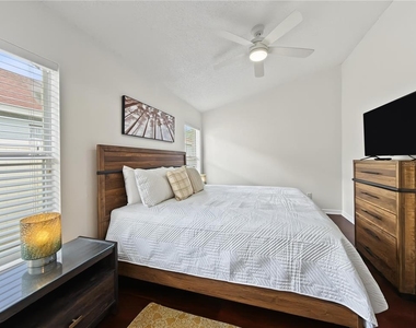 8105 Santee Drive - Photo Thumbnail 17