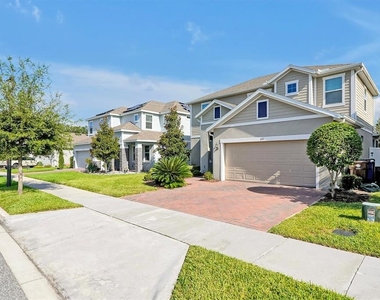 1121 Hendon Loop - Photo Thumbnail 1