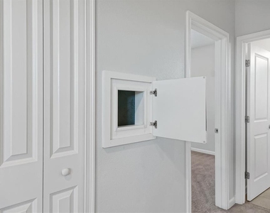 1121 Hendon Loop - Photo Thumbnail 23